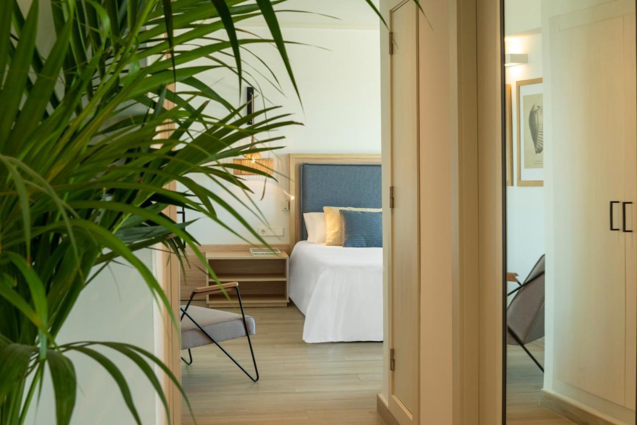 Junior Suite (2 Adults + 1 Child),1204657984:JPEG